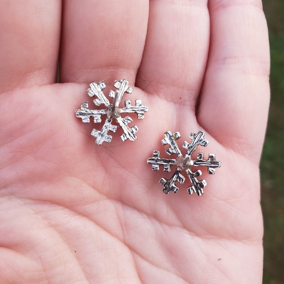 Mid-century Clear and Arora Borealis Rhinestone Snowflake Earrings! - Picture 2 of 4